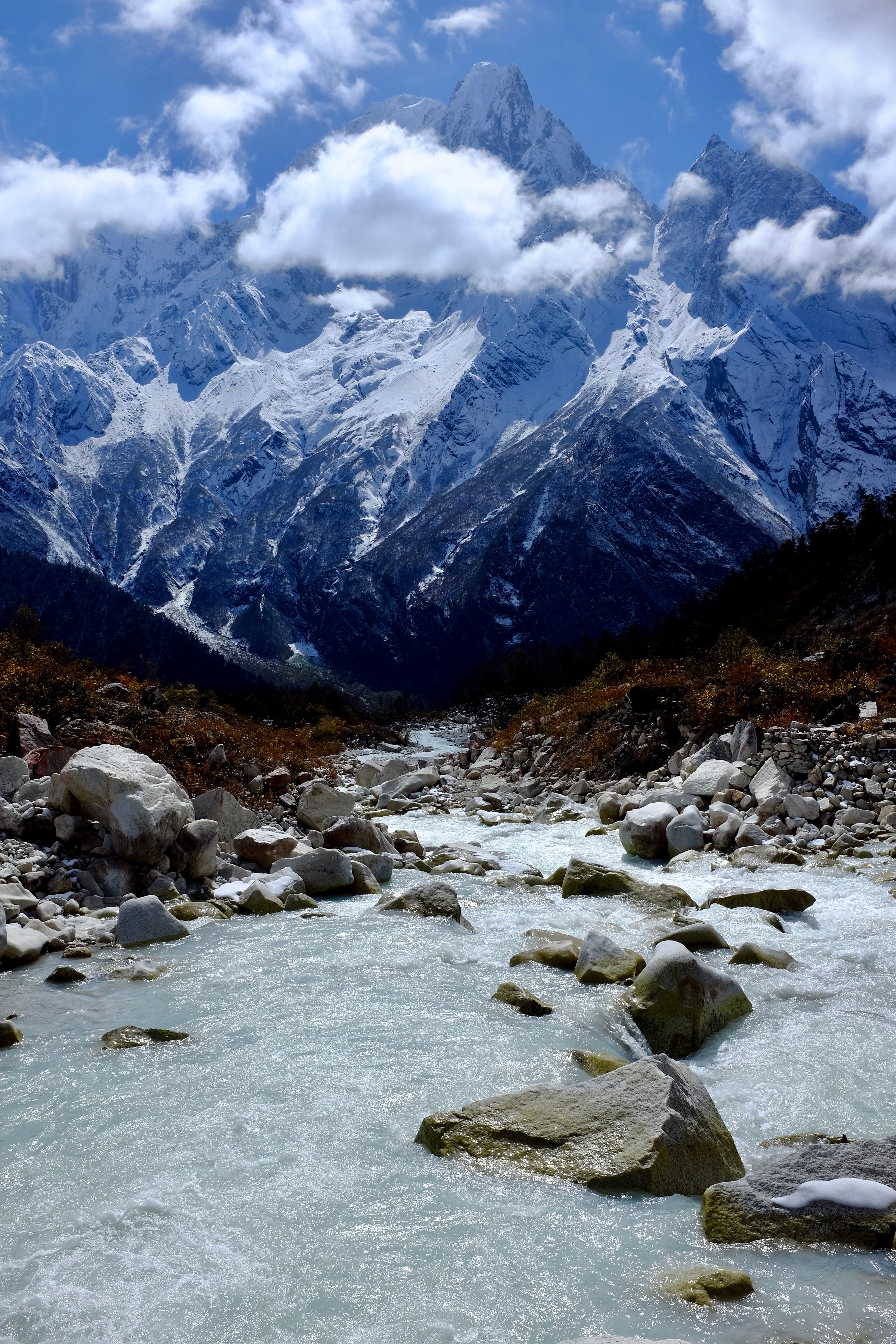 Darjeeling & Kalimpong Travel: Best Time to Visit & Cab Booking Tips